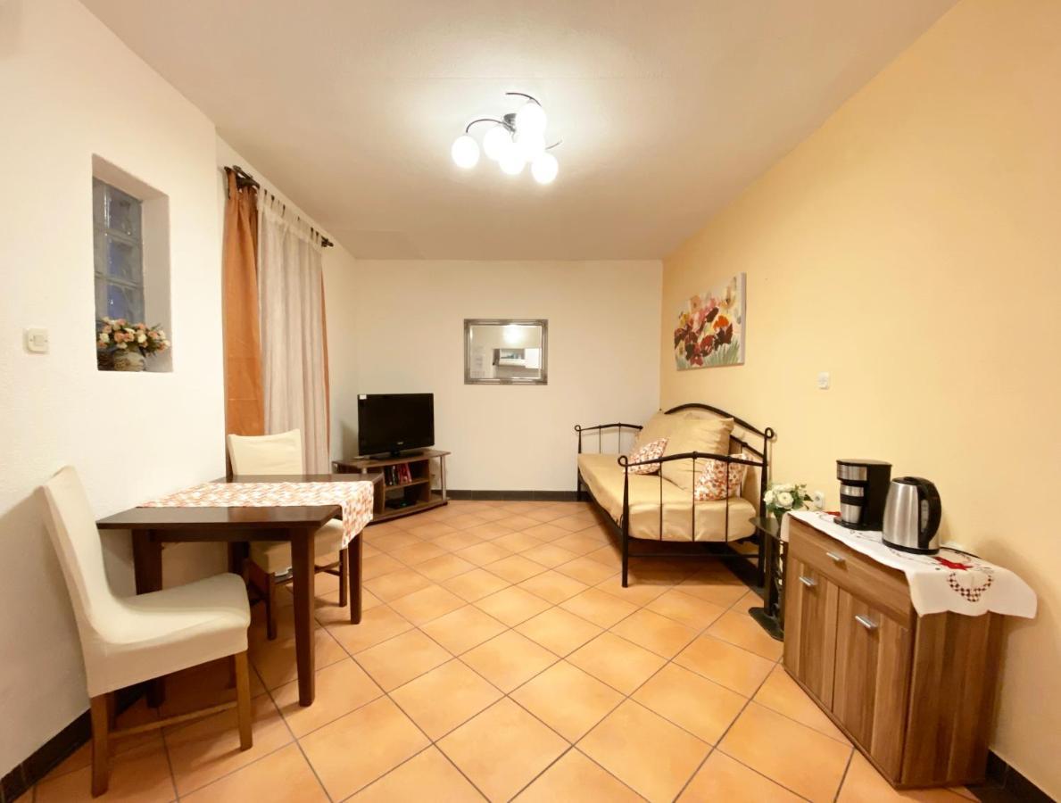 Apt Lavender On Nincevica St- 1 Bedroom Apt 5 Min To The Old Town Of Сплит Экстерьер фото