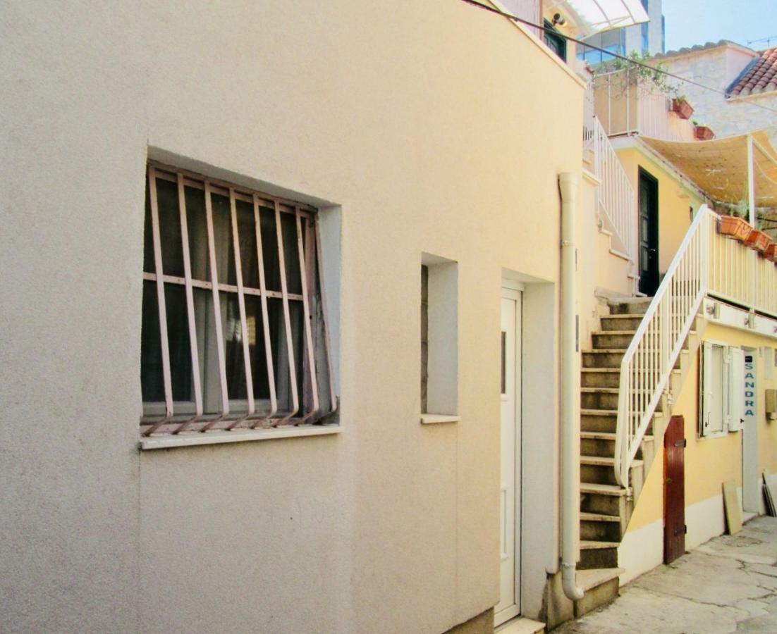Apt Lavender On Nincevica St- 1 Bedroom Apt 5 Min To The Old Town Of Сплит Экстерьер фото